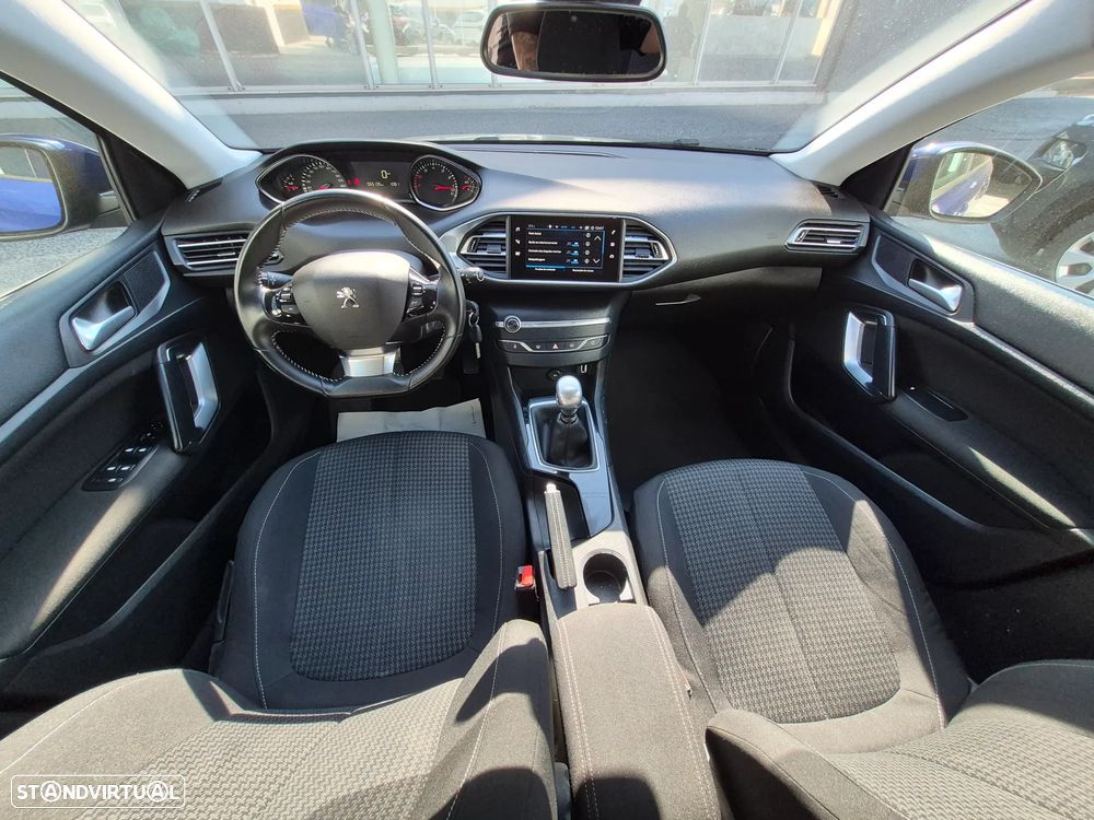Peugeot 308 SW 1.2 PureTech Style - 28