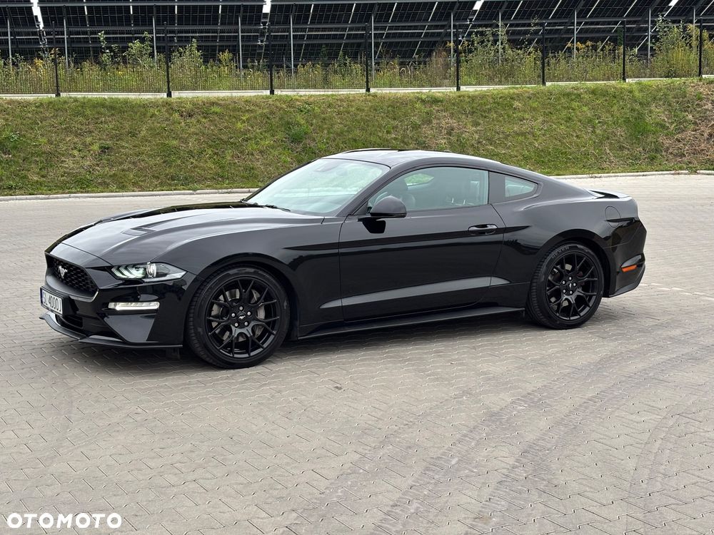 Ford Mustang - 2