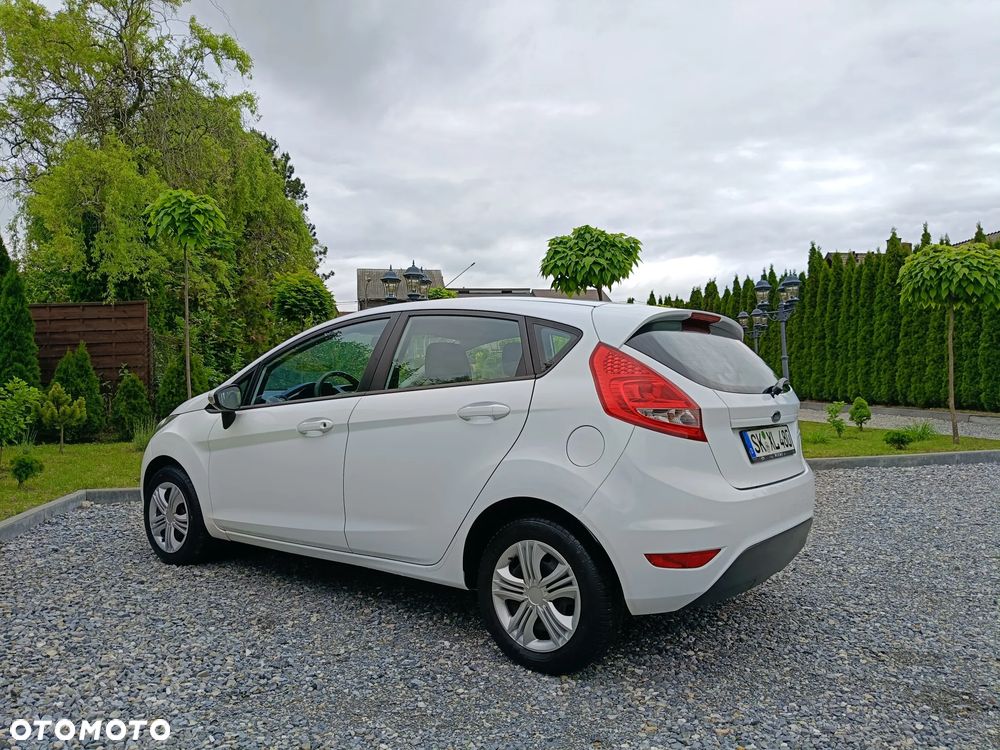 Ford Fiesta - 9