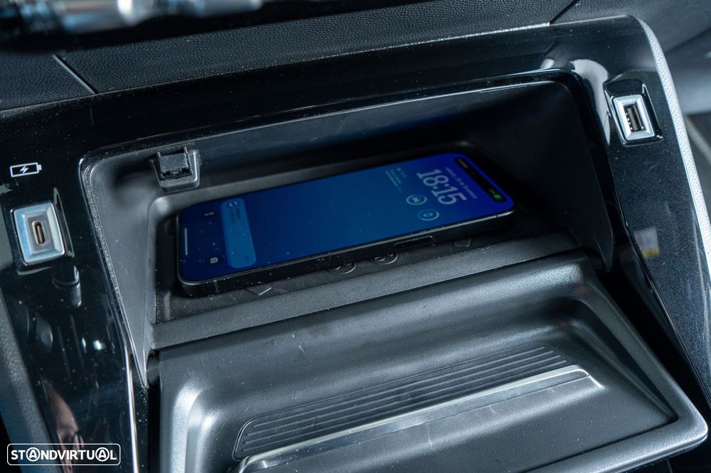 Peugeot e-2008 50 kWh GT Line - 13