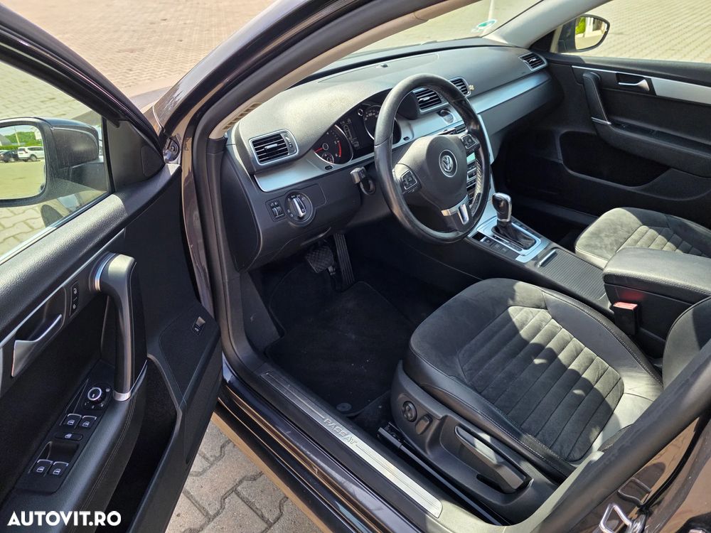 Volkswagen Passat Variant 2.0 TDI Blue TDI DSG Highline - 10