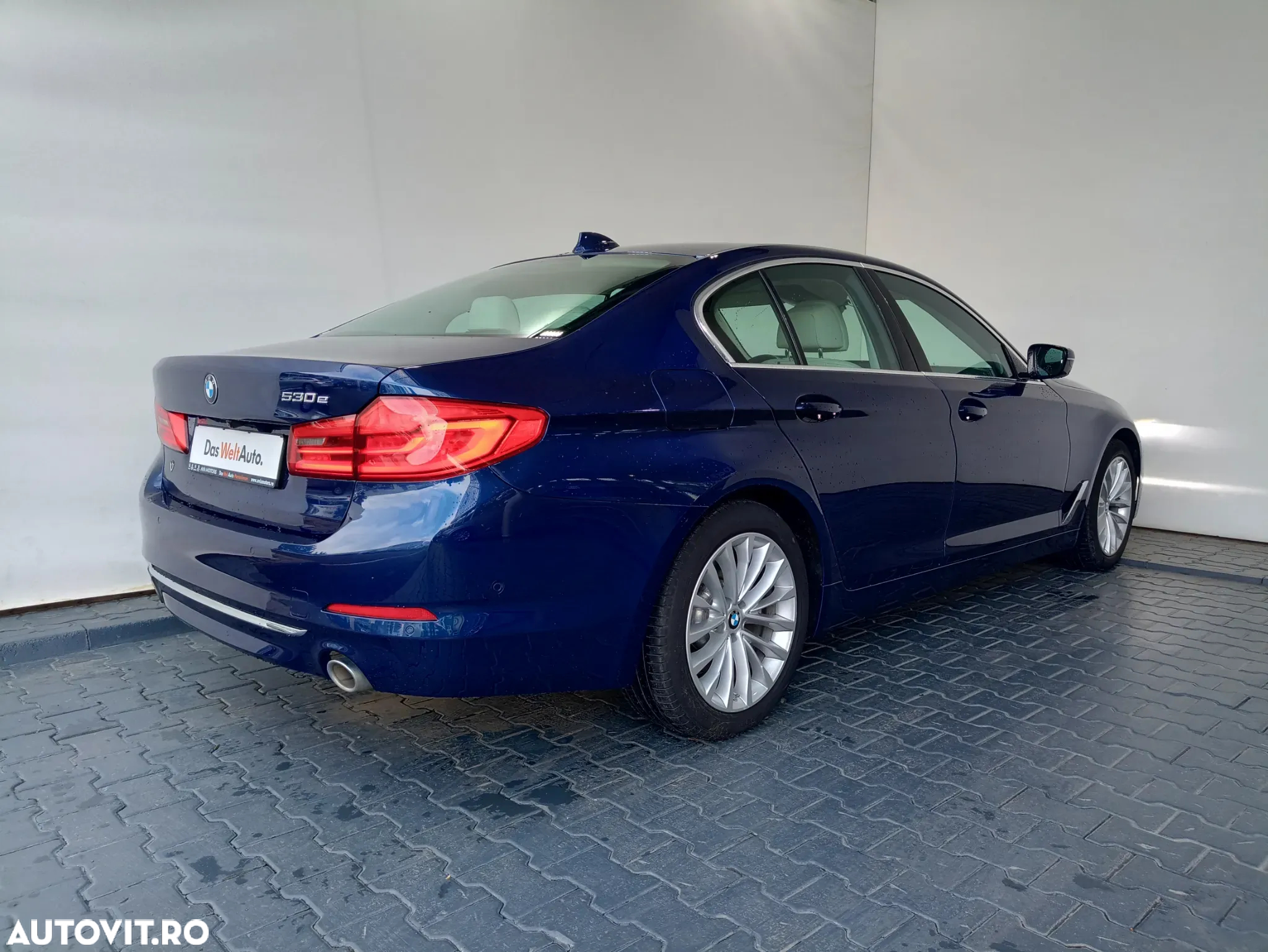 BMW Seria 5 530e iPerformance Aut. - 35