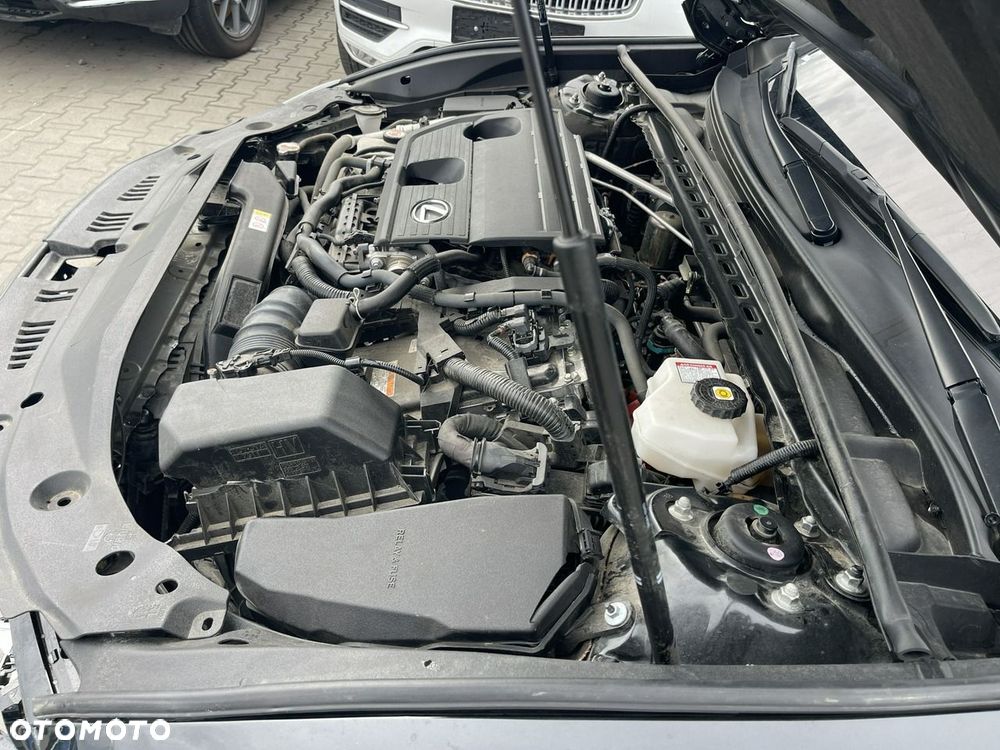 Lexus ES 300h Style Edition - 15