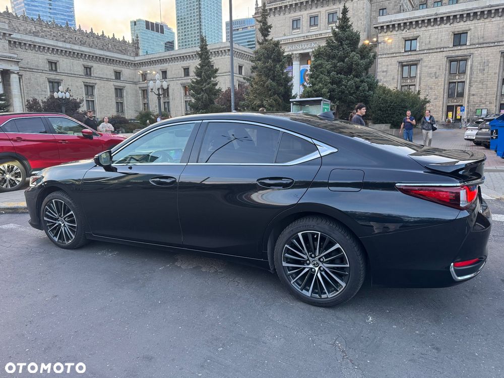 Lexus ES 300h Elegance - 3
