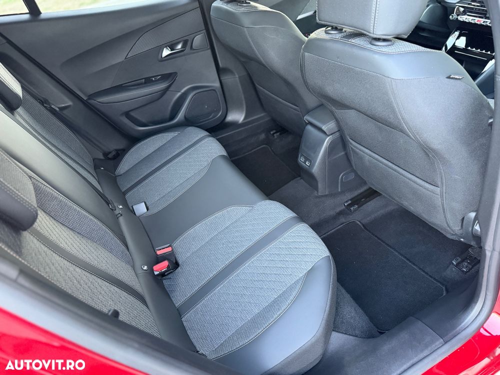 Peugeot 2008 Hybrid 145 e-DSC Allure - 23