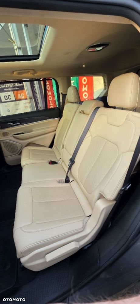 Jeep Grand Cherokee - 29