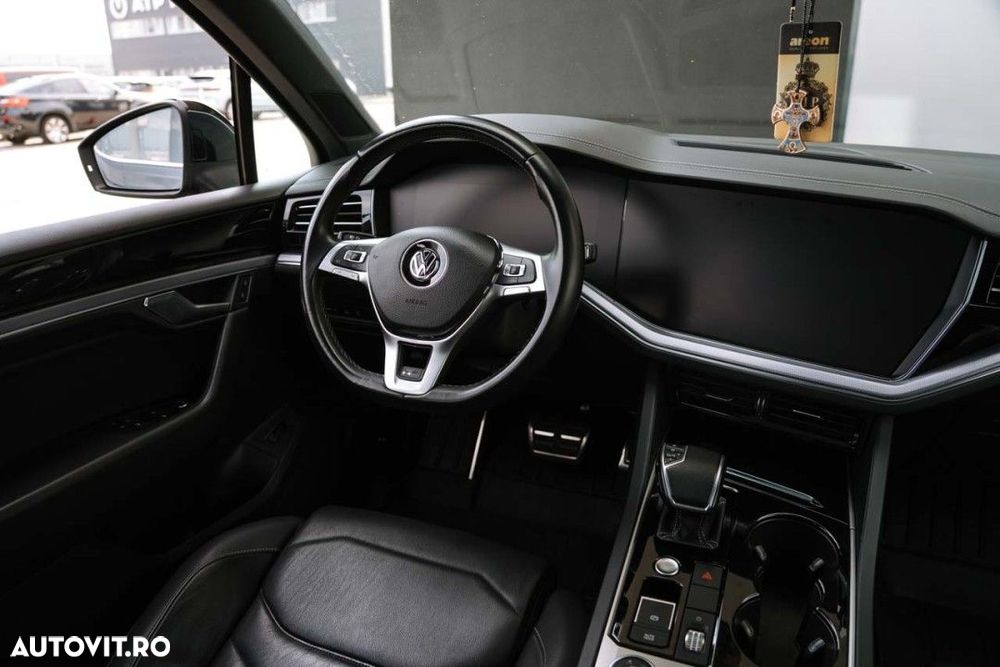 Volkswagen Touareg - 39