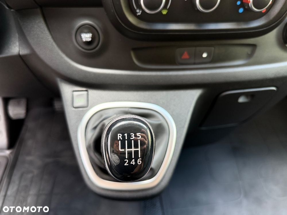 Nissan NV300 - 23