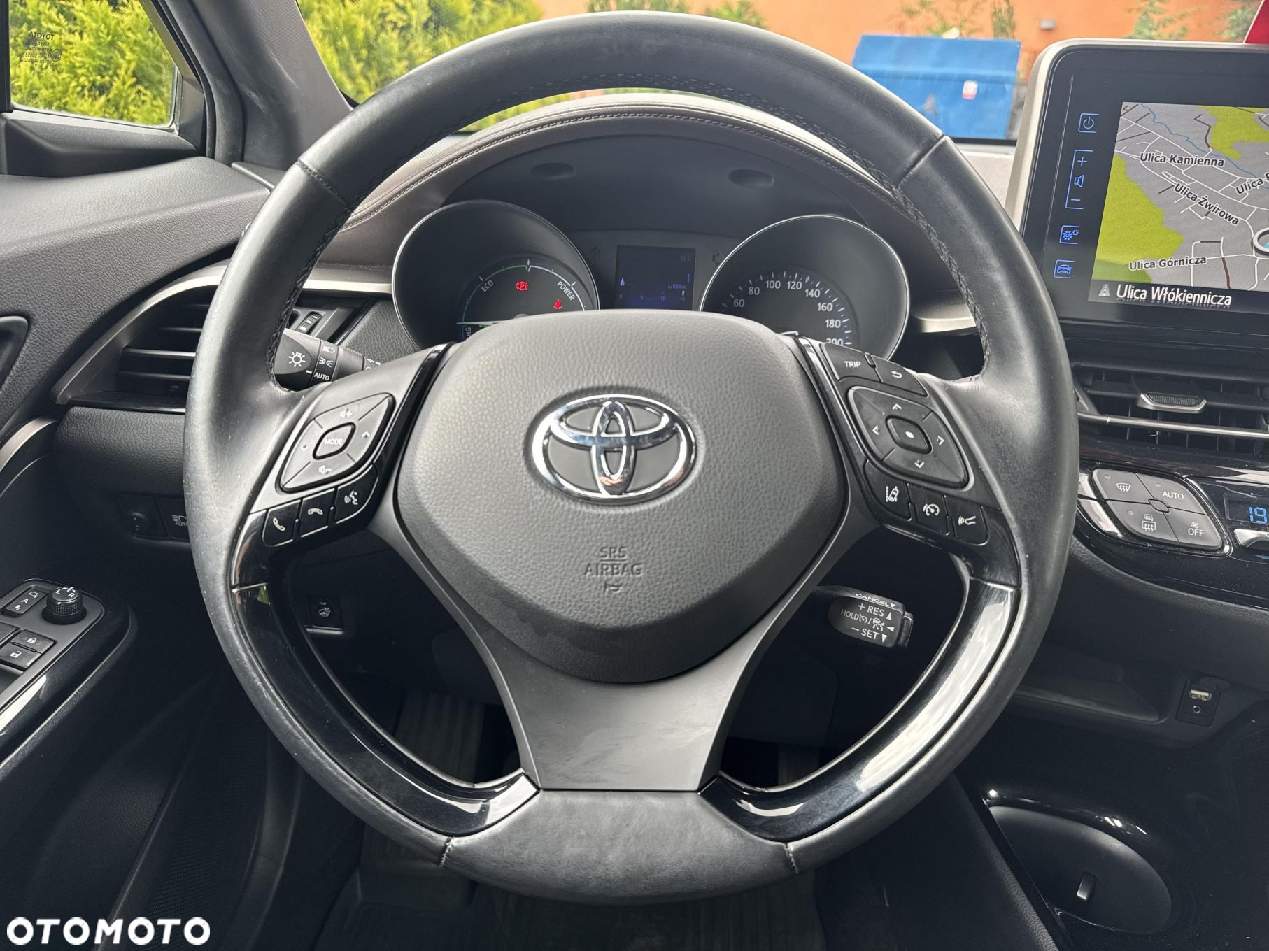Toyota C-HR - 12