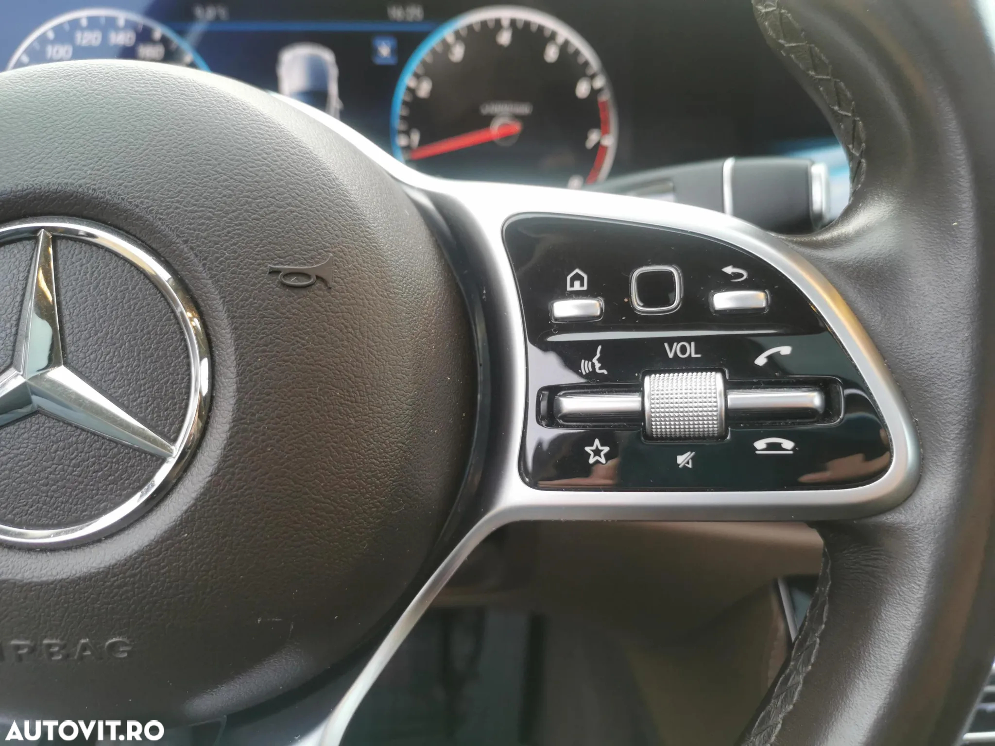 Mercedes-Benz E - 21