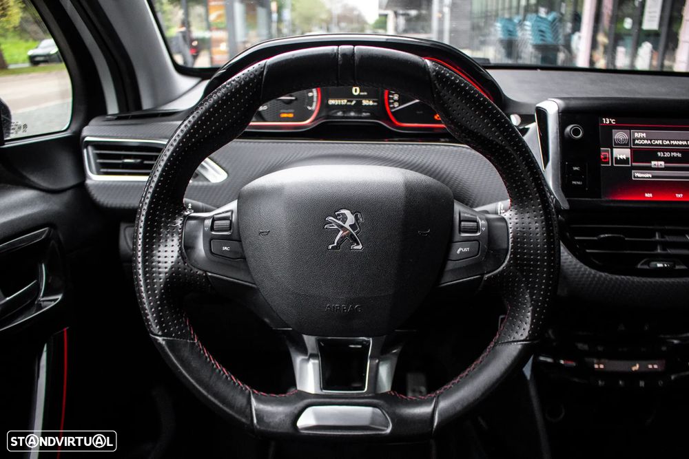 Peugeot 2008 1.2 PureTech GT Line - 12