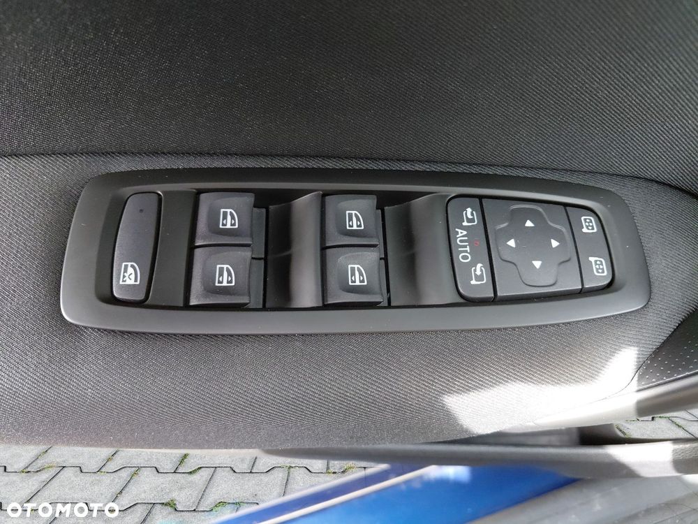 Renault Megane 1.3 TCe FAP Zen - 23