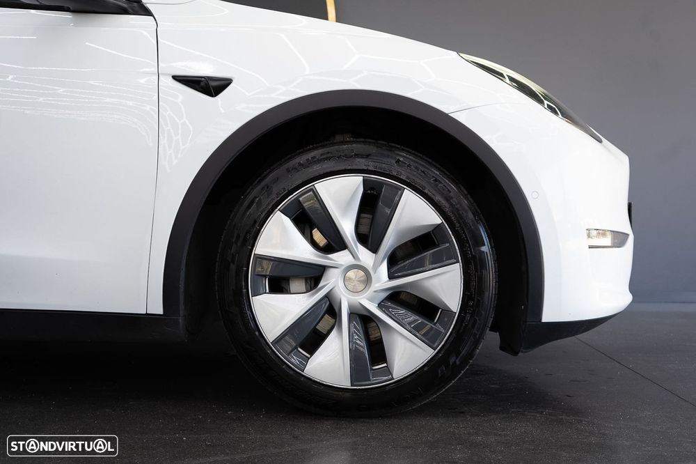 Tesla Model Y RWD - 11