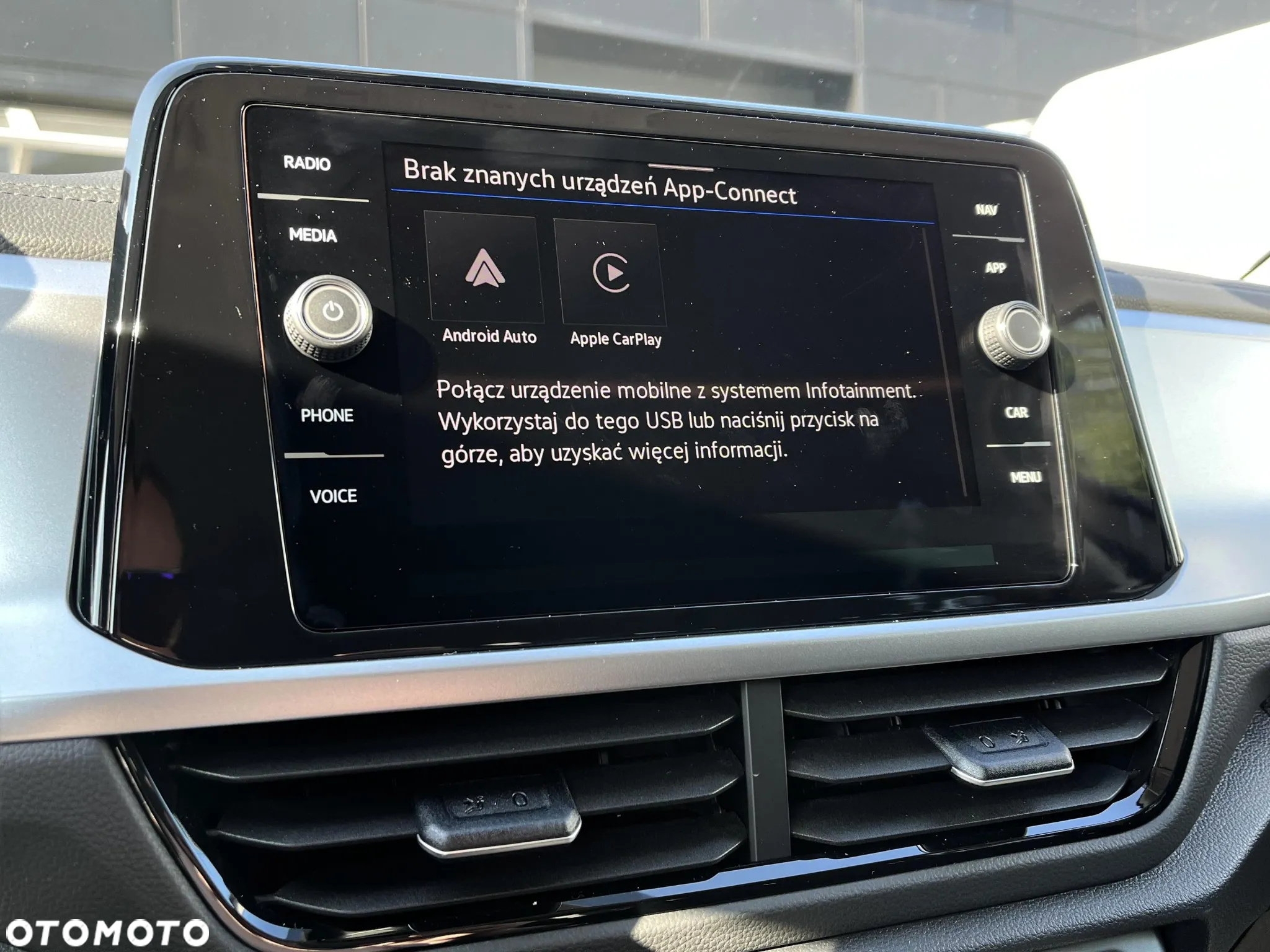 Volkswagen T-Roc 1.5 TSI Life Plus DSG - 24