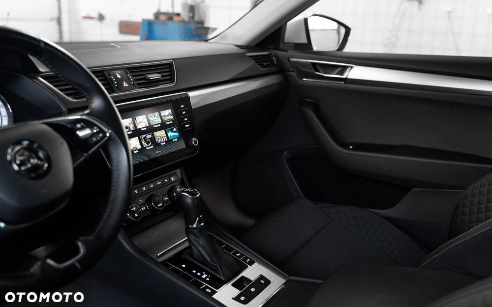 Skoda Superb 2.0 TDI SCR Ambition DSG - 31