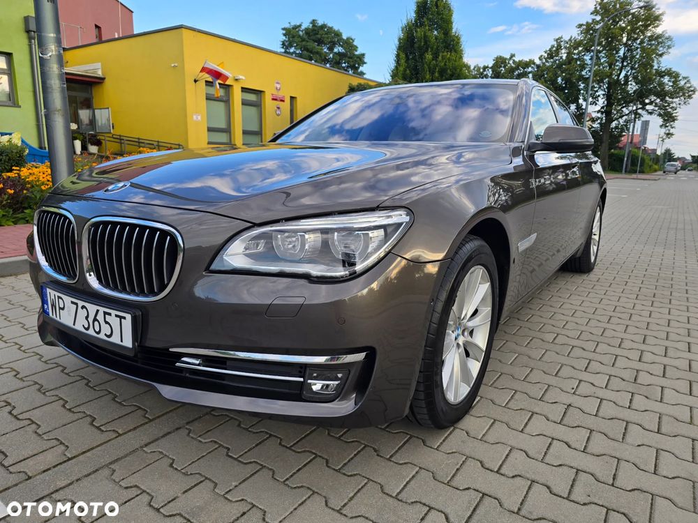 BMW Seria 7 750d xDrive Blue Performance Edition Exclusive - 13