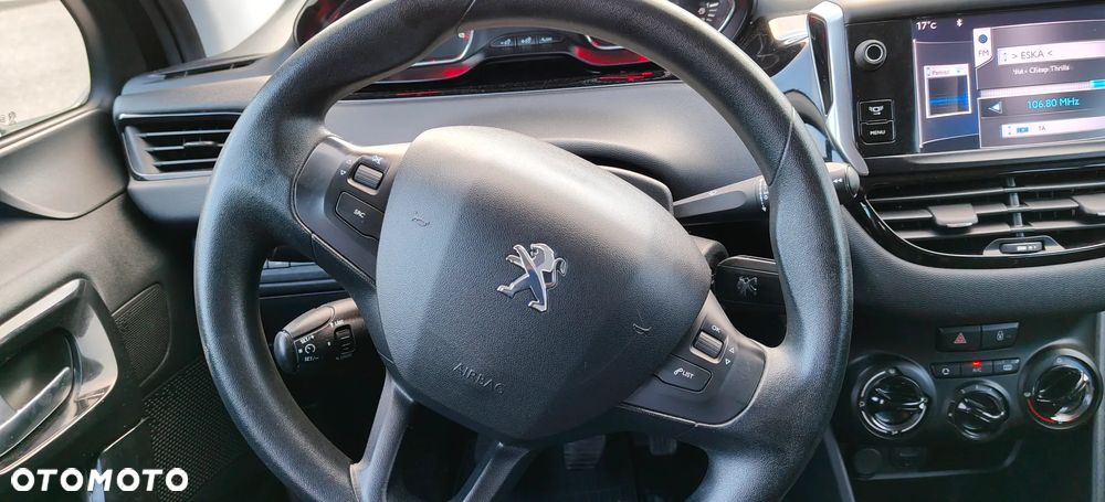 Peugeot 208 - 24