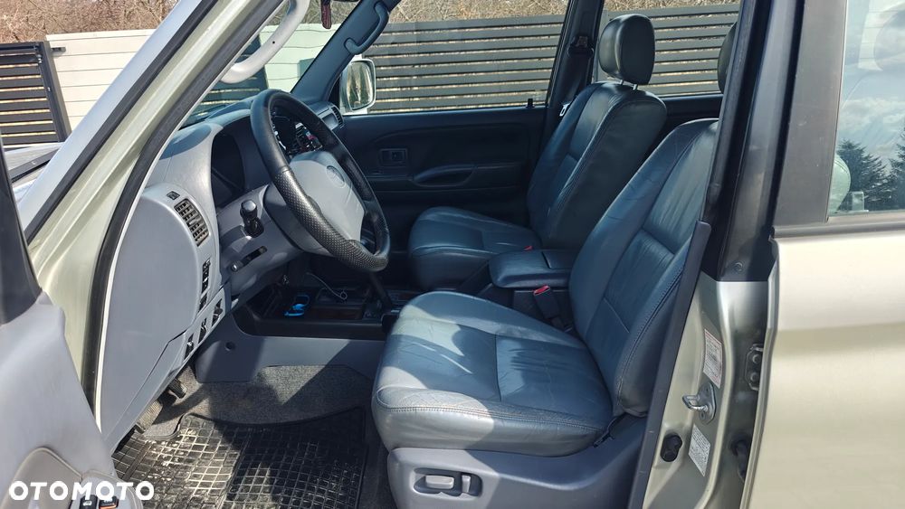 Toyota Land Cruiser - 7