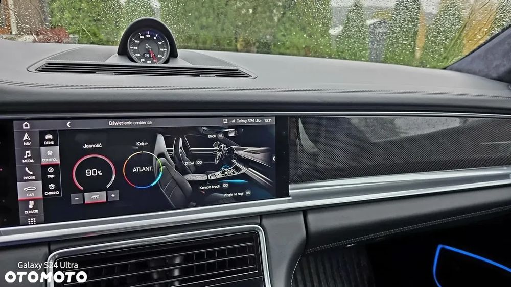 Porsche Panamera - 12