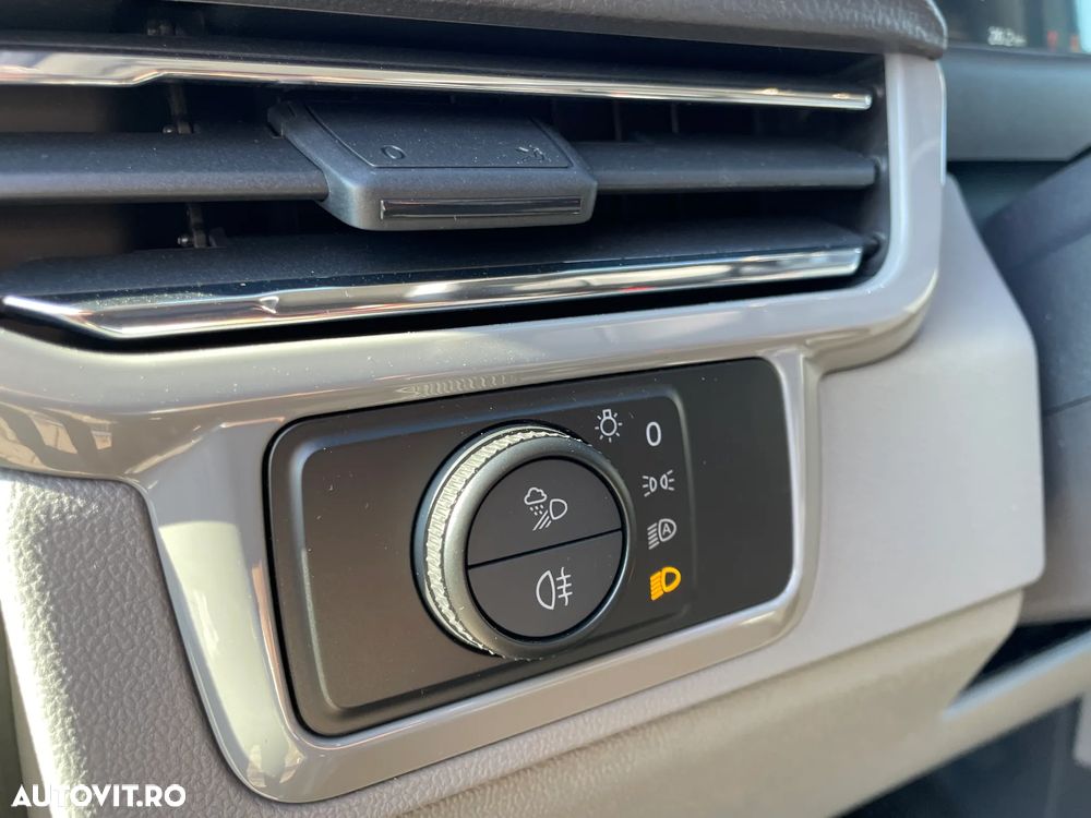 Volkswagen Caravelle - 9