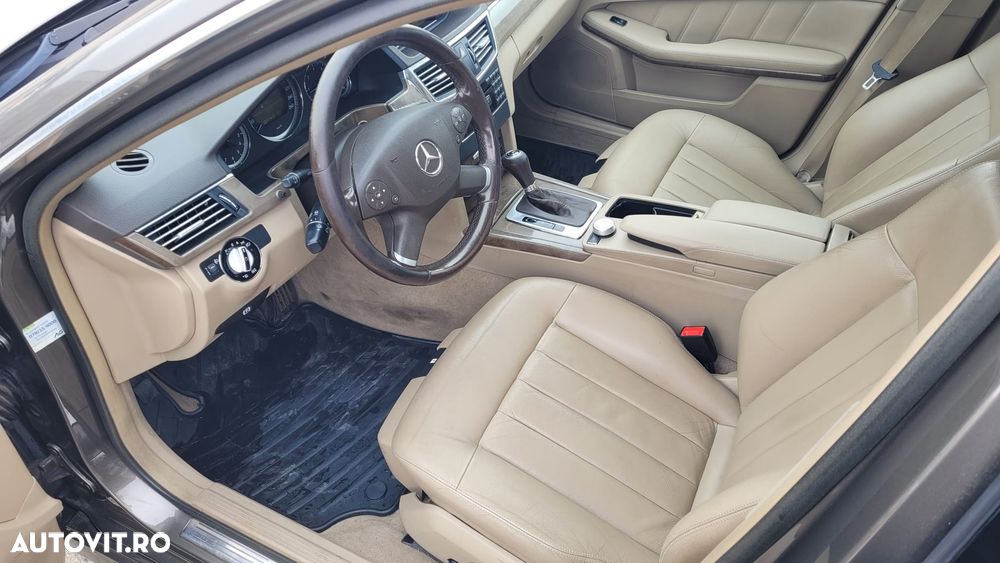 Mercedes-Benz E 220 CDI DPF BlueEFFICIENCY Automatik Elegance - 8