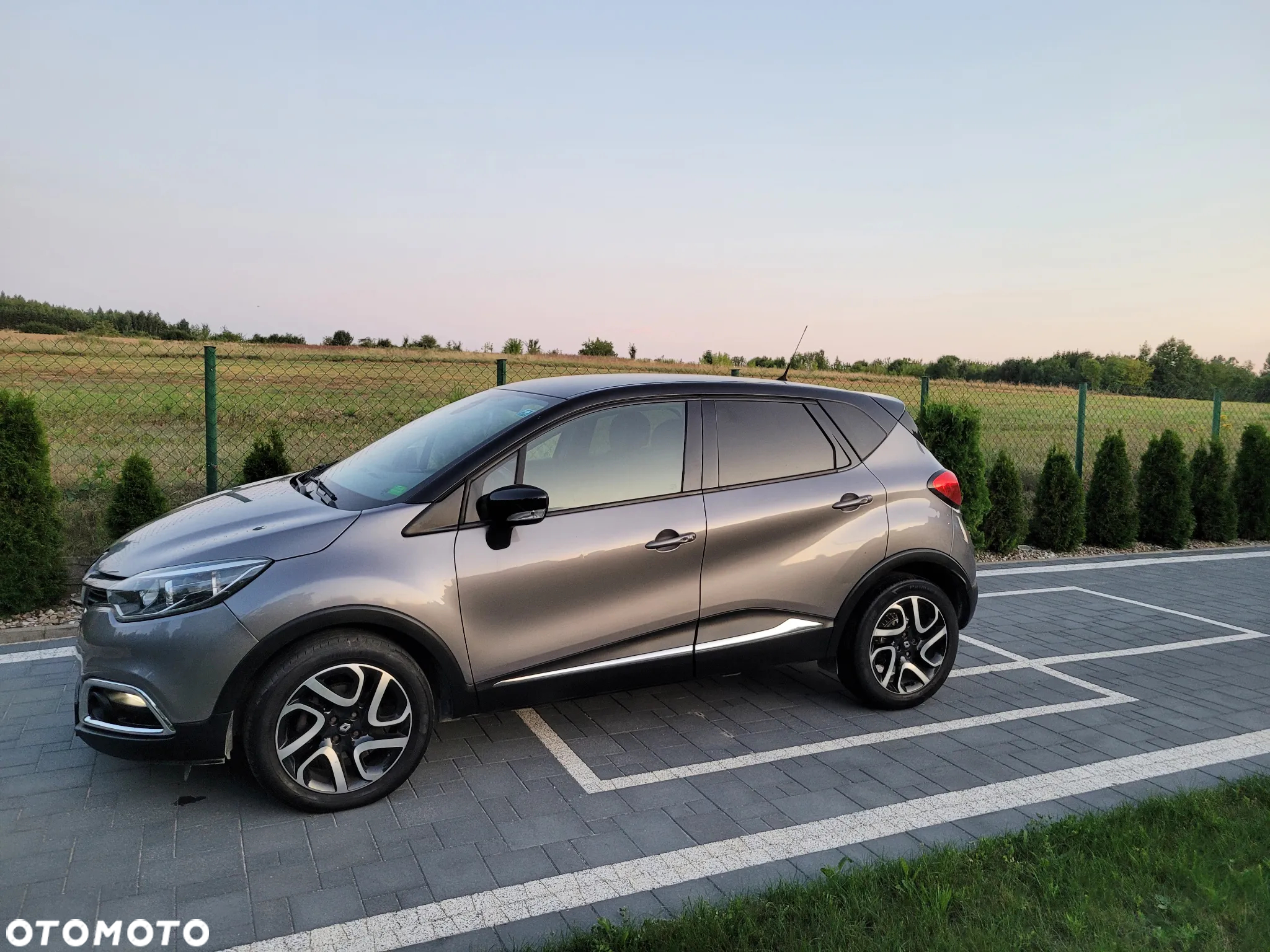 Renault Captur (ENERGY) dCi 90 EDC INTENS - 2