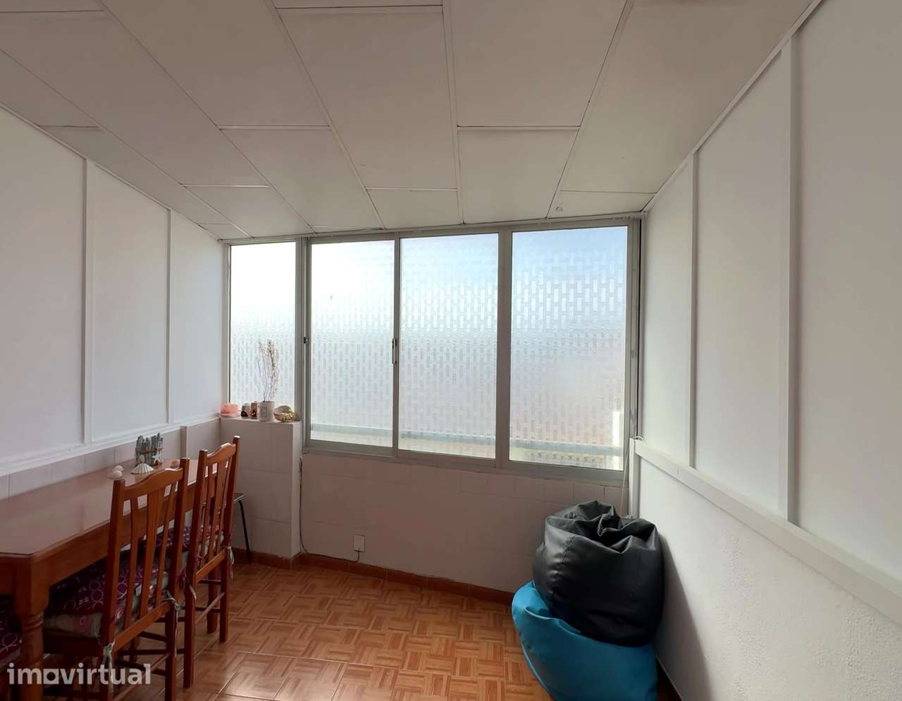 Apartamento T2 em Loulé com varanda e garagem - Grande imagem: 3/12