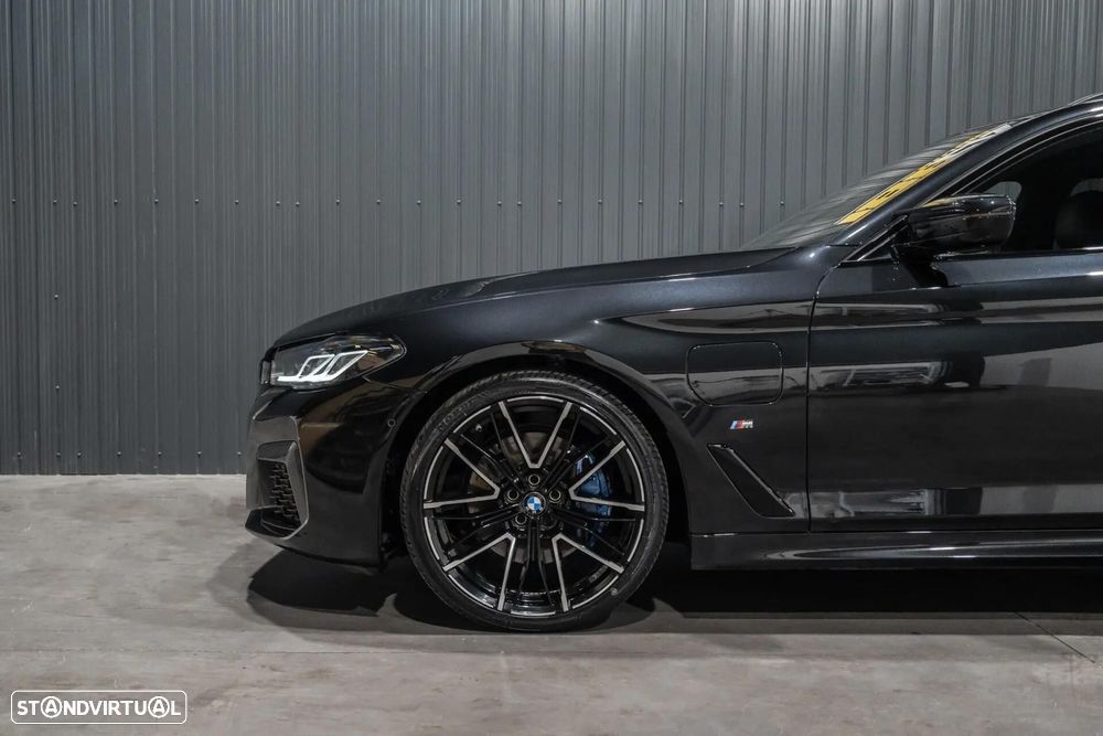 BMW 530 e Pack Desportivo M - 26