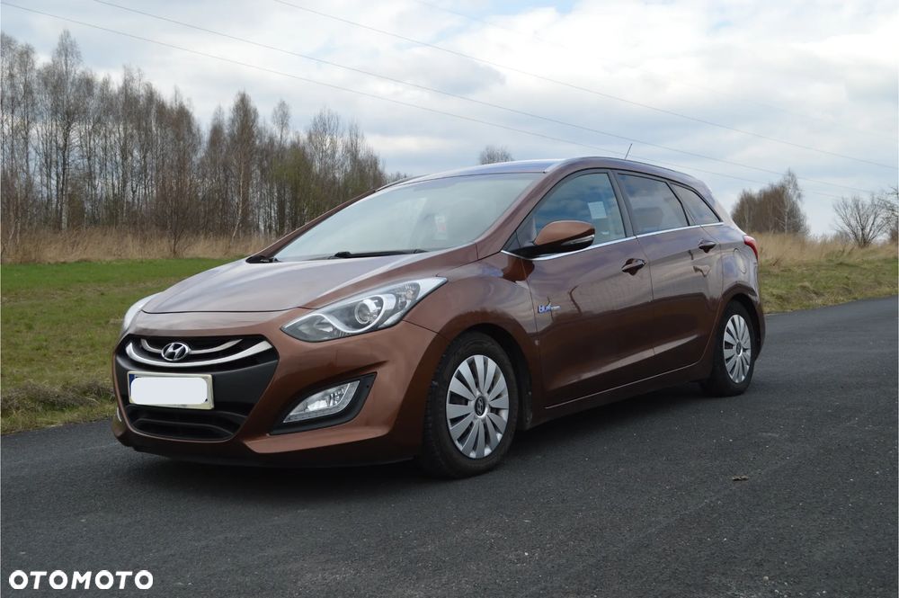 Hyundai i30 blue Kombi 1.6 CRDi Classic - 2