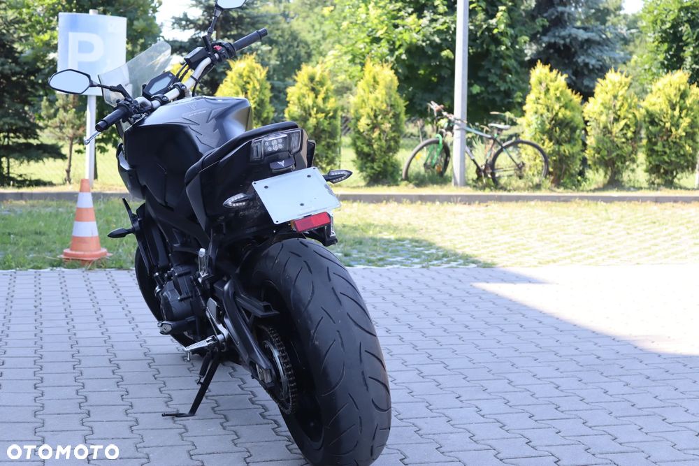 Yamaha MT - 9