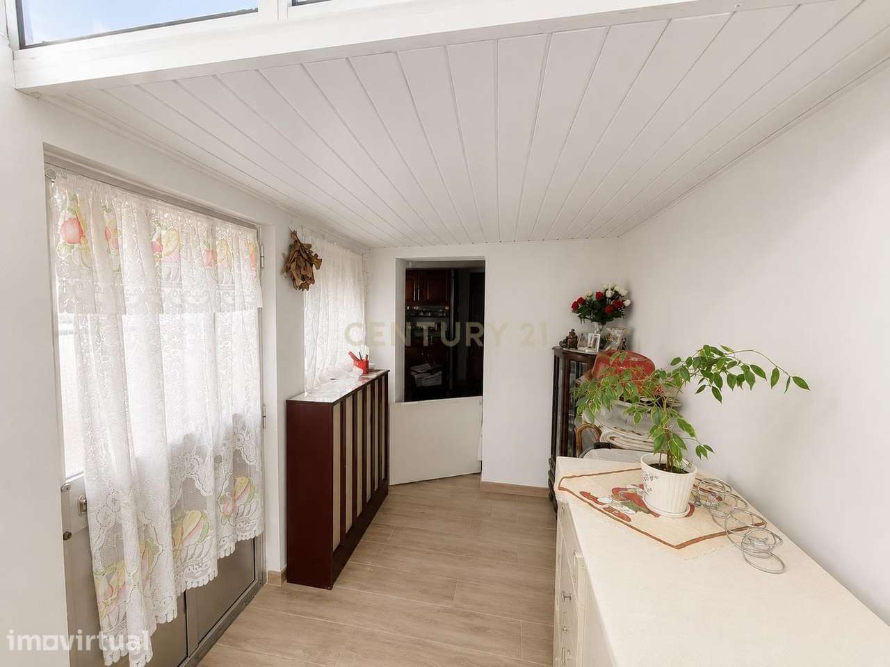 Apartamento T1 + 1 com Logradouro no Feijó - Grande imagem: 4/17