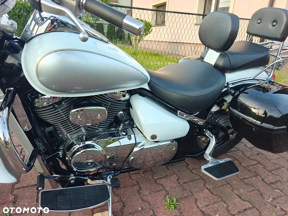 Suzuki Intruder - 19