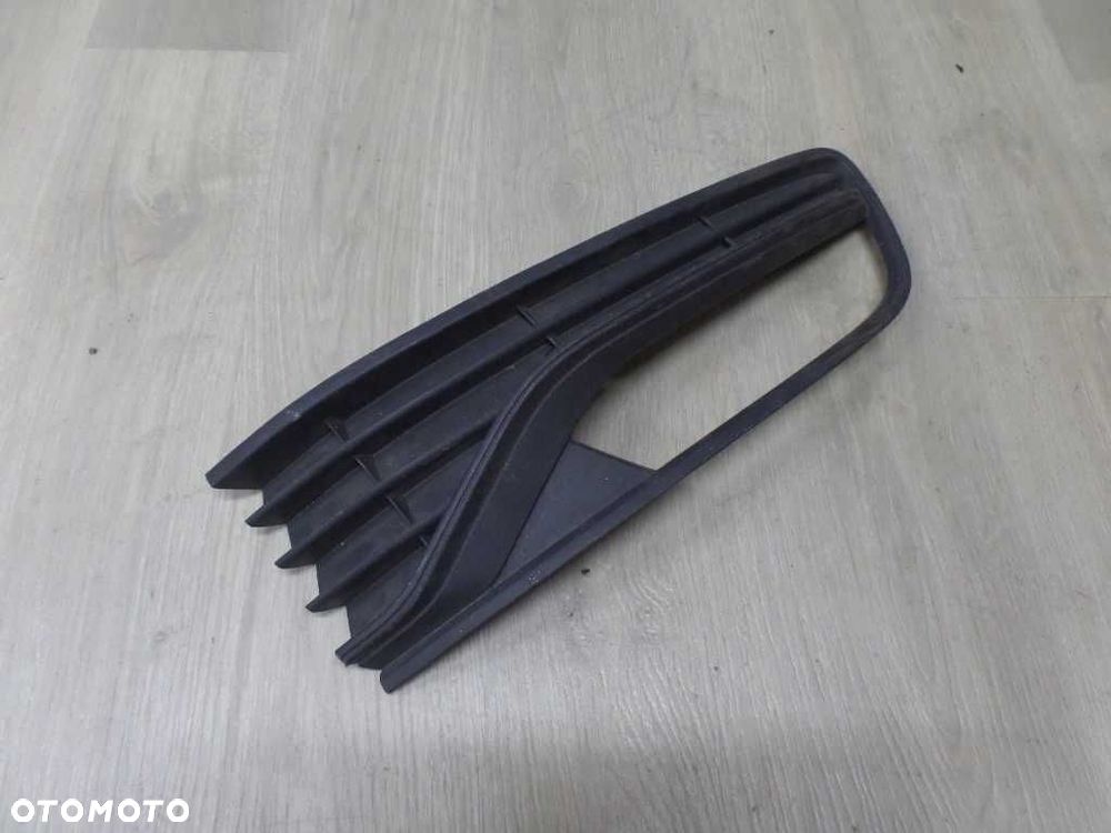 VW POLO 6C KRATKA ZDERZAKA PRAWA 6C0853666J - 2