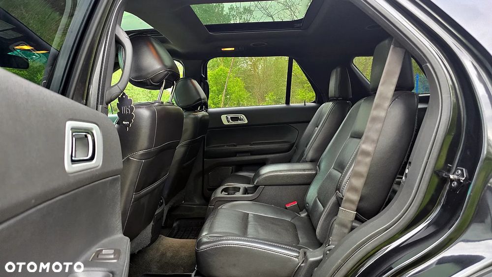 Ford Explorer - 15