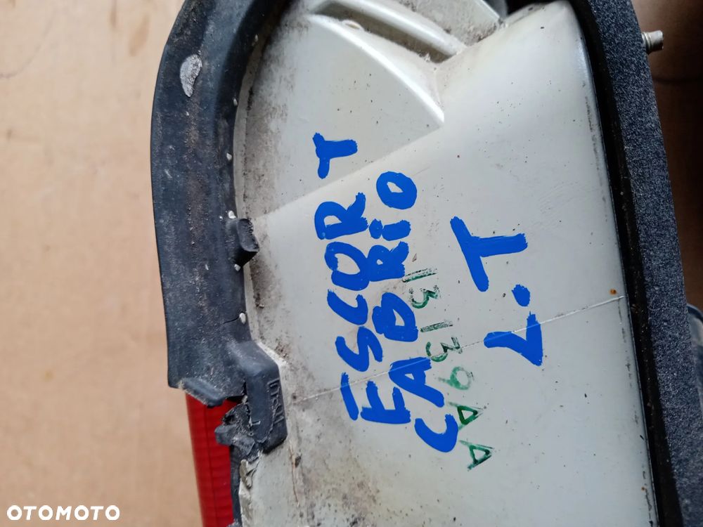 Lampa lewy tył tylna lewa Ford Escort MK7 Cabrio 93AG-13N004-BA - 4