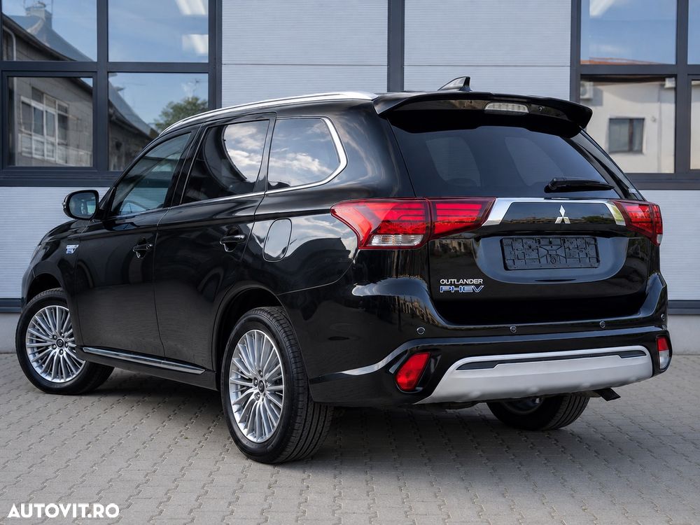 Mitsubishi Outlander 2.4 4WD Diamant+ - 6