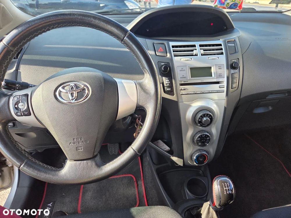 Toyota Yaris 1.4 D-4D Sol - 18