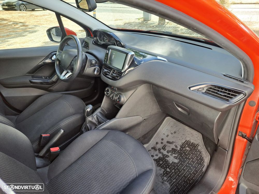 Peugeot 208 PureTech 82 Start & Stop Style - 21