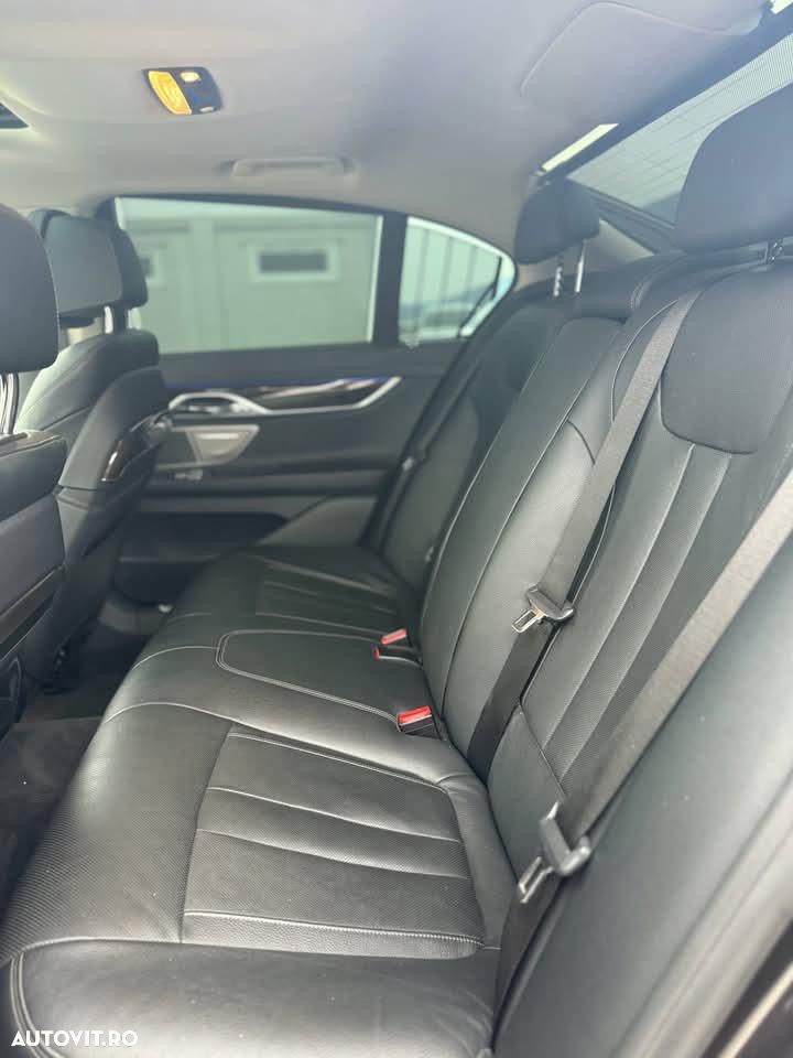 BMW Seria 7 730d xDrive - 11