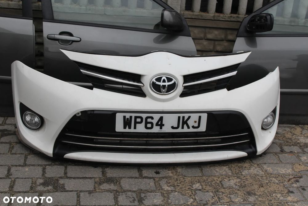 zderzak przód grill toyota verso r2 kolor 040 2014r kompletny - 10