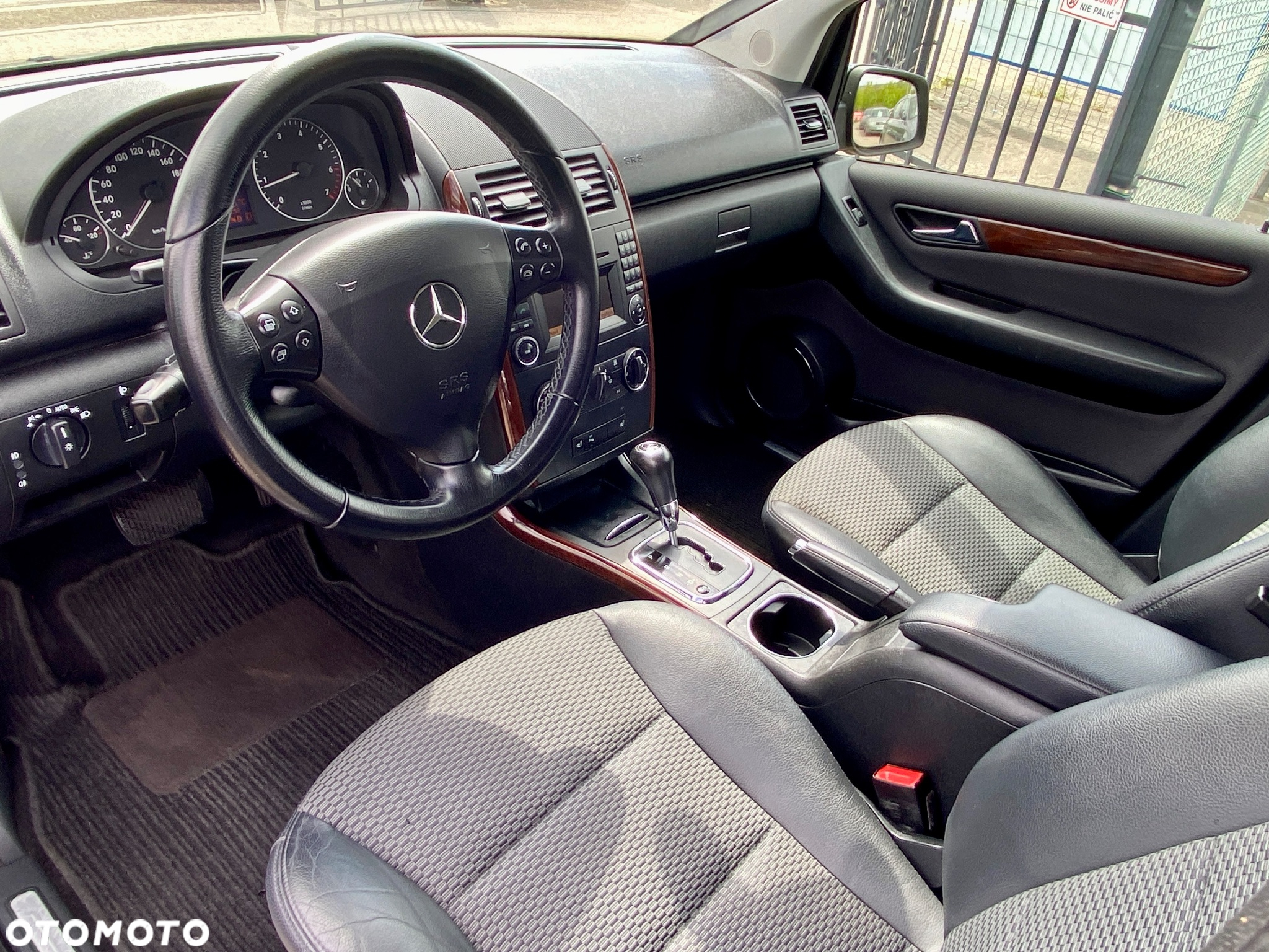 Mercedes-Benz Klasa A 170 Autotronic Elegance Edition 10 - 16