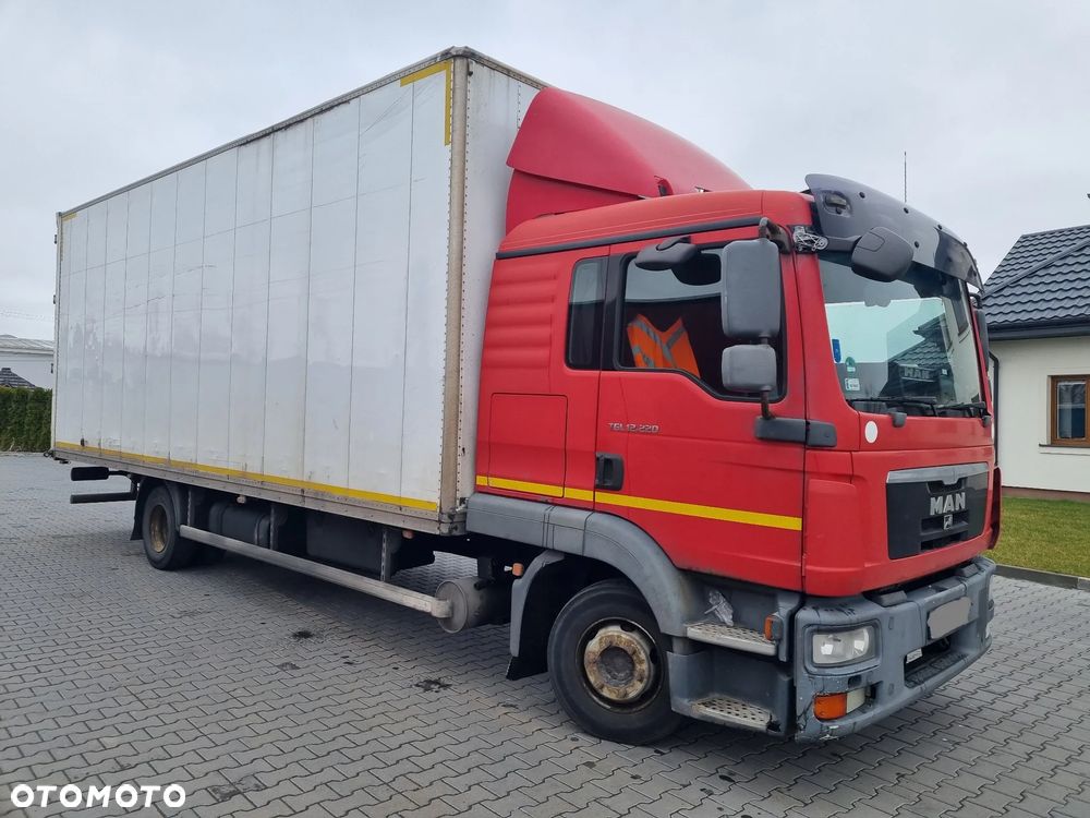MAN TGL 12 220 - 2
