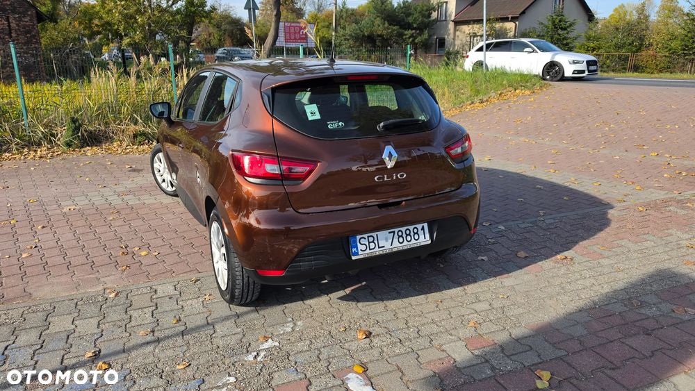 Renault Clio 1.2 16V 75 Experience - 21
