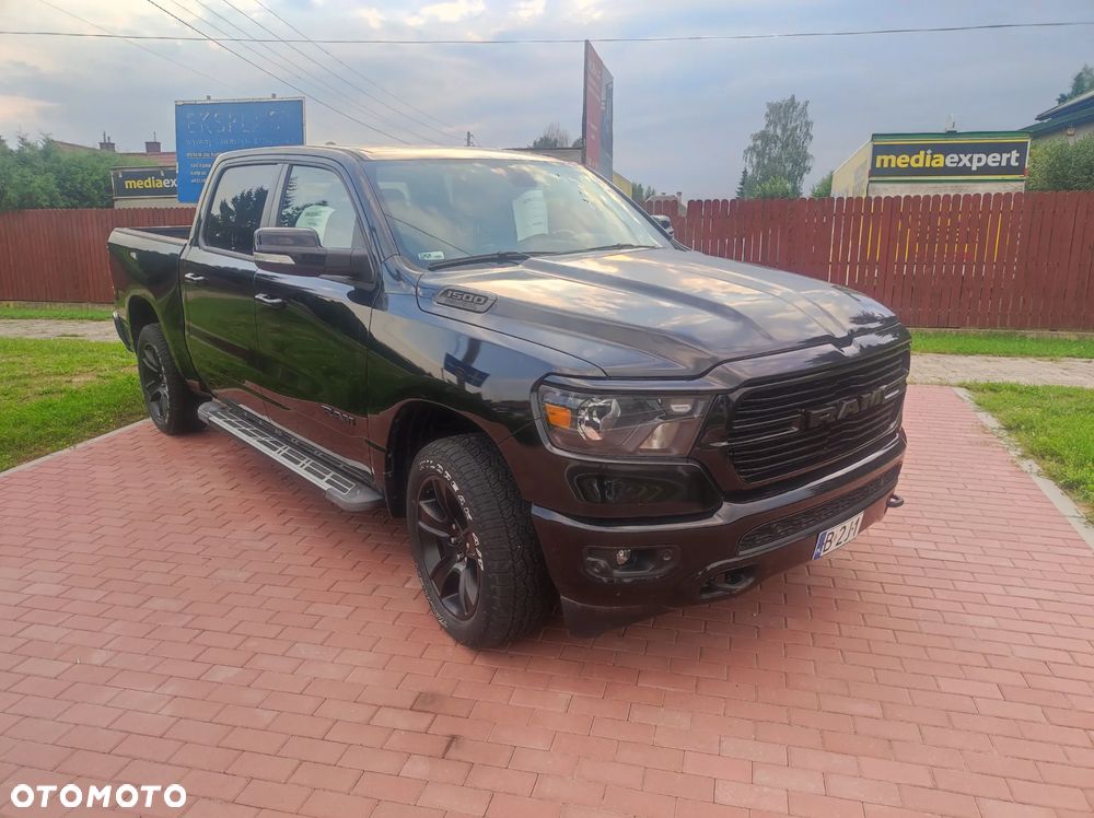 RAM 1500 5.7 Crew Cab Shortbed Bighorn Black - 1