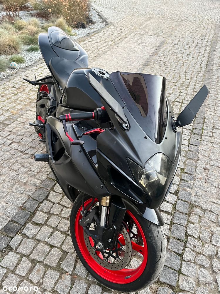 Suzuki GSX-R - 3