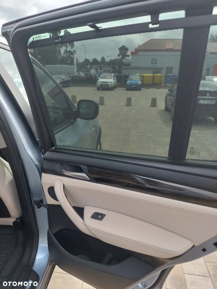 BMW X3 xDrive20i Advantage - 20