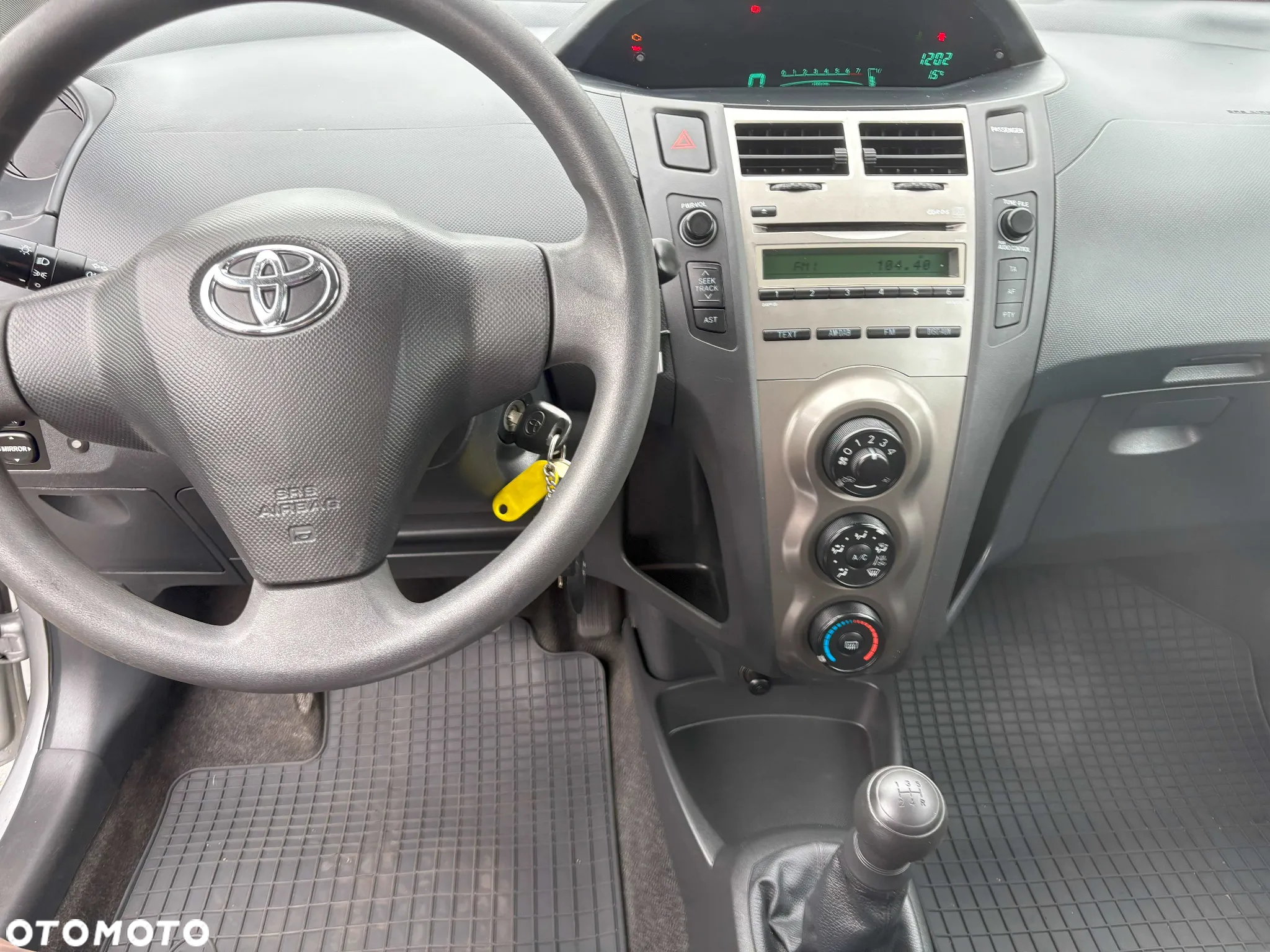 Toyota Yaris 1.0 Luna A/C - 9