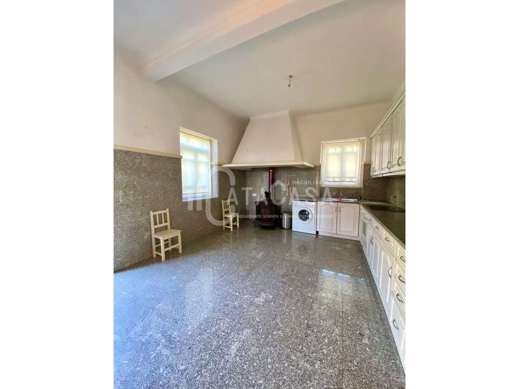 Moradia Isolada T4 para venda no Centro de Águeda - Grande imagem: 4/47