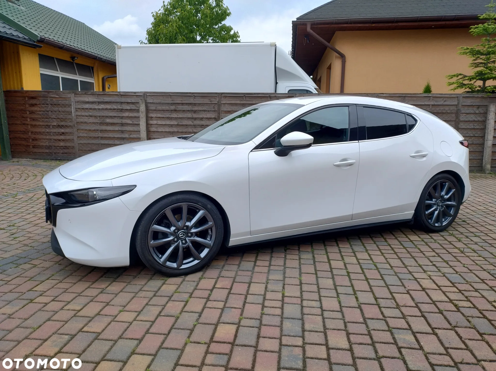 Mazda 3 e-SKYACTIV-G 122 M HYBRID PRIME-LINE - 2