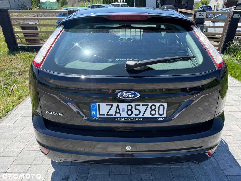 Ford Focus 1.6 16V Ghia - 32